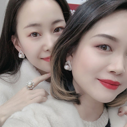 Large Grain Freshwater Pearl Stud Earrings Curren