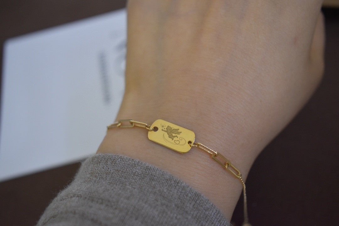 18k gold angel clavicle chain Curren