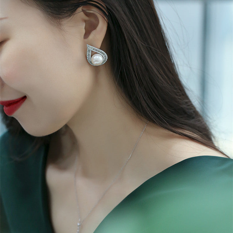 Large Grain Freshwater Pearl Stud Earrings Curren