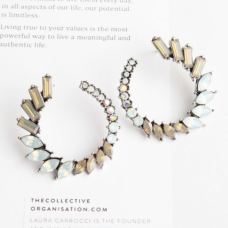 Eco-Alloy Diamond And Pearl Notched Sunflower Earrings Curren